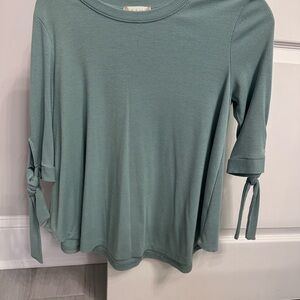 Altar'd State Green Tie Front 3/4 Sleeve T-Shirt